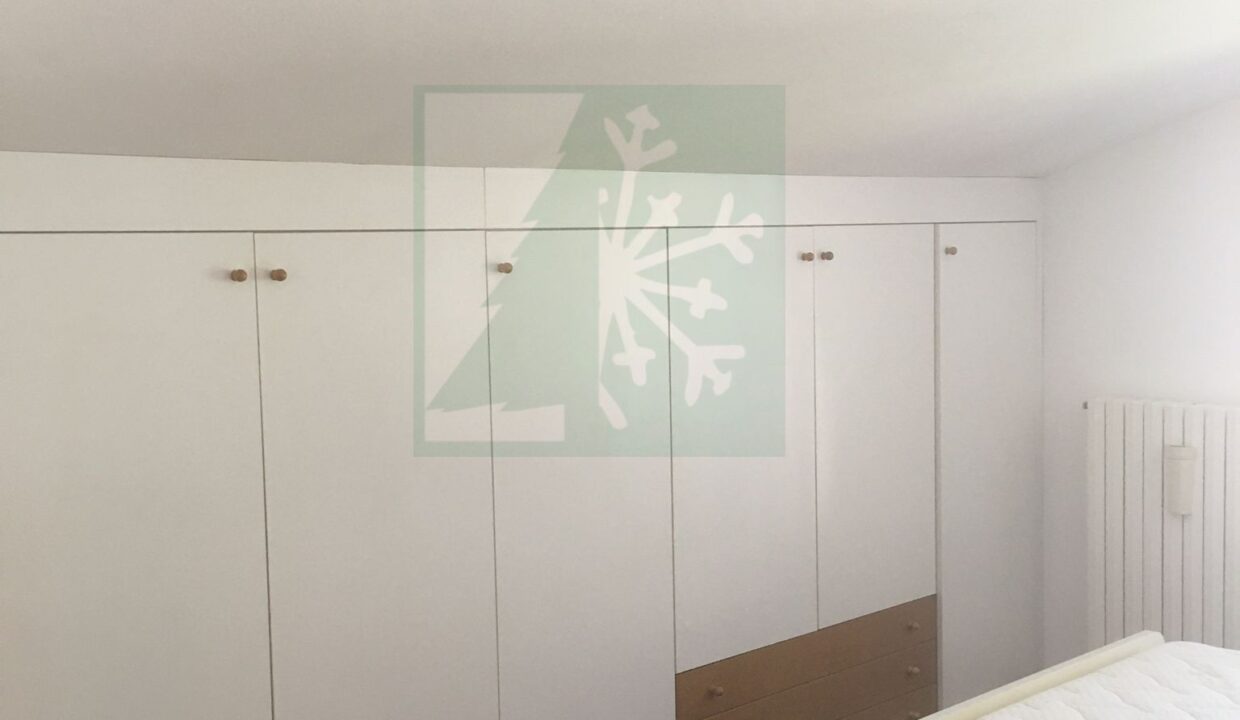 8feda347-628a-4f4a-89e7-bc980e232bcf