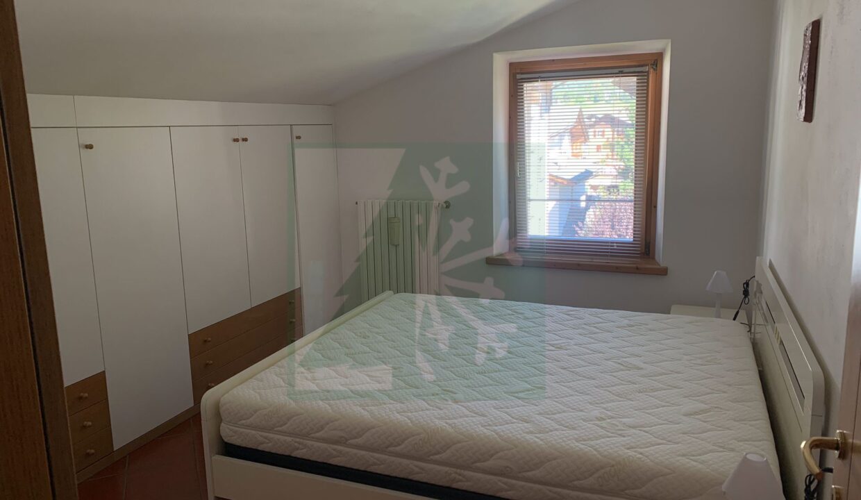 ebaf3780-0cba-4beb-8222-6fc07483d210